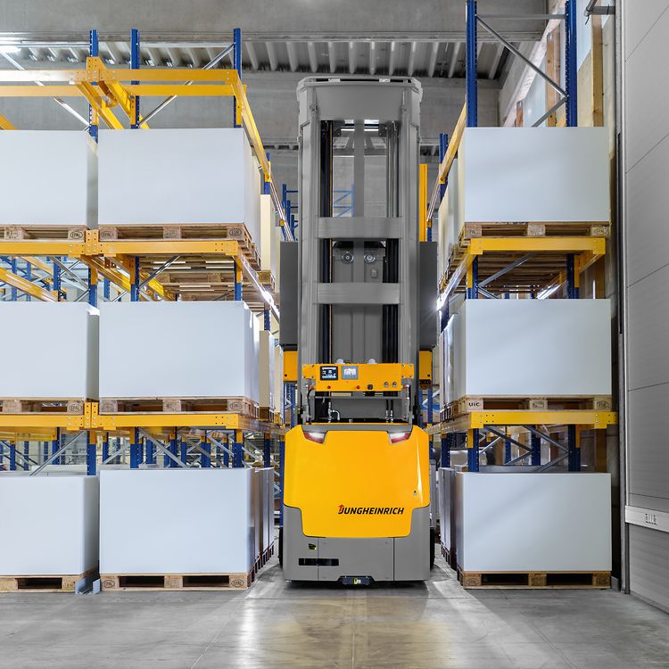 Jungheinrich automates production facility for ZF