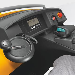ESE-5_Detail_--_Optimale-Anordnung-der-Bedienelemente_[EPIM-207099].jpg