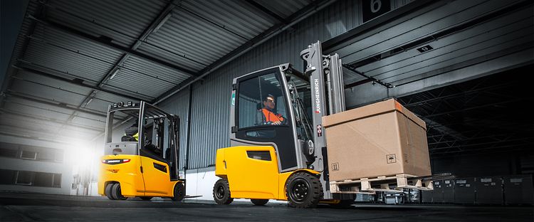 Counterbalance forklift