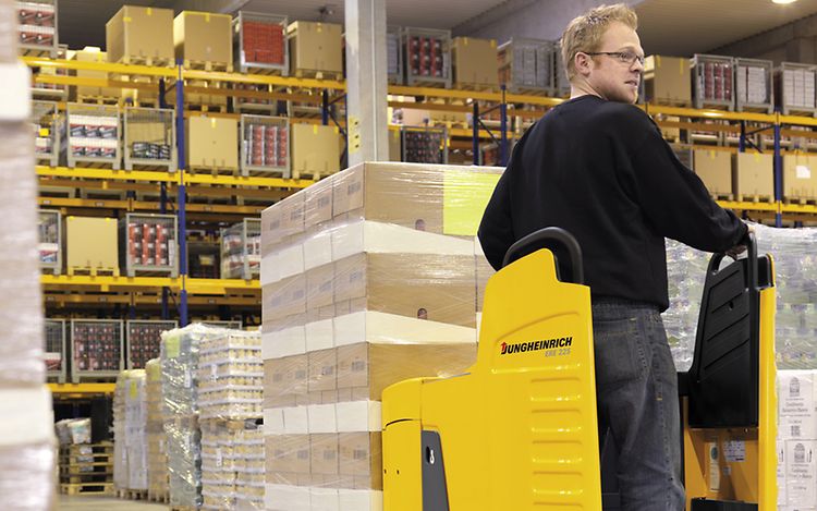 Stage Logistik Center Nuss