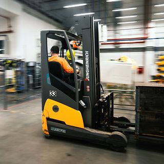 Vozíky Jungheinrich ve společnosti Promens Zlín