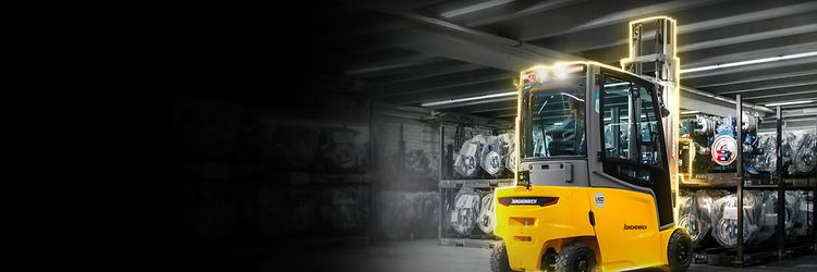 Akumulatorowy wózek widłowy czołowy