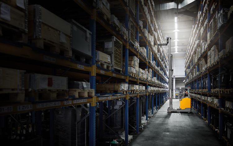 Location chariot à mât rétractable