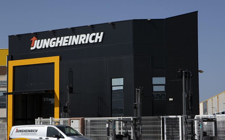 3404_5151_0022-min (1)