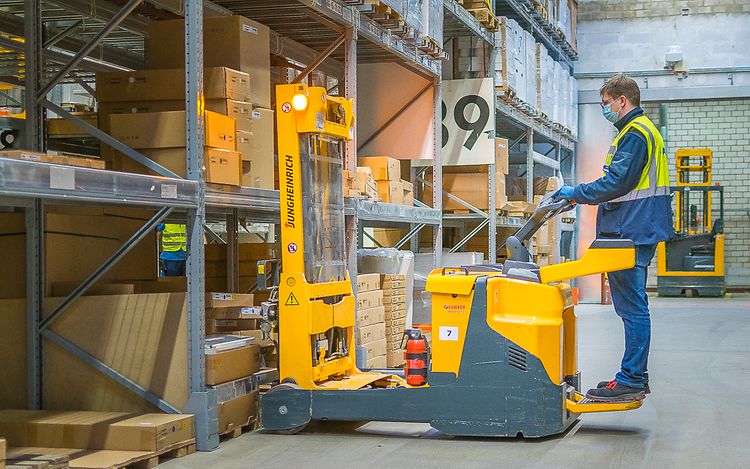 ERM 212d Möbel- Logistik (IKEA)