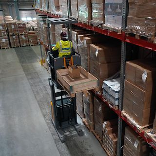 PolarPro ja EKS 110 keräilytrukki