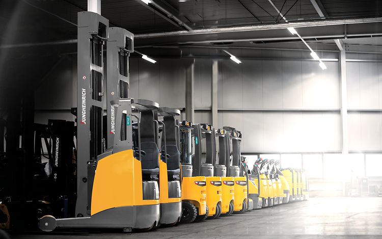 Bilde Blogg B22-23 | Hva slags type truck bør jeg velge til lageret mitt?