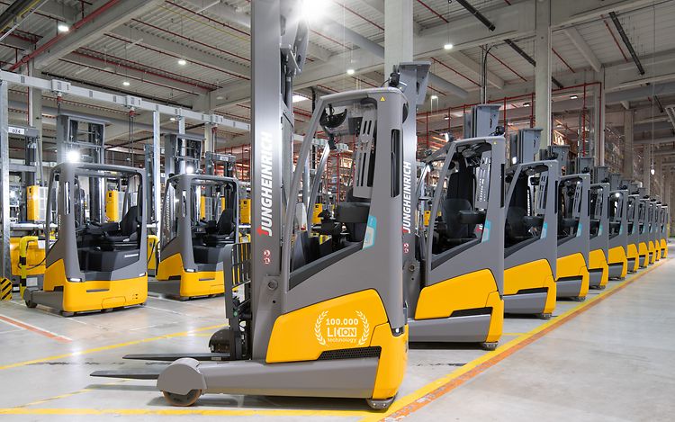 100 000. Li-Ion vozík Jungheinrich