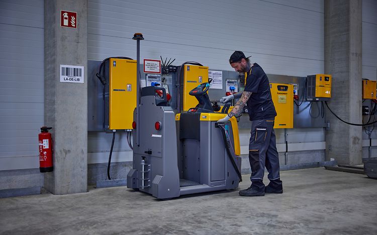 Trattori elettrici Jungheinrich