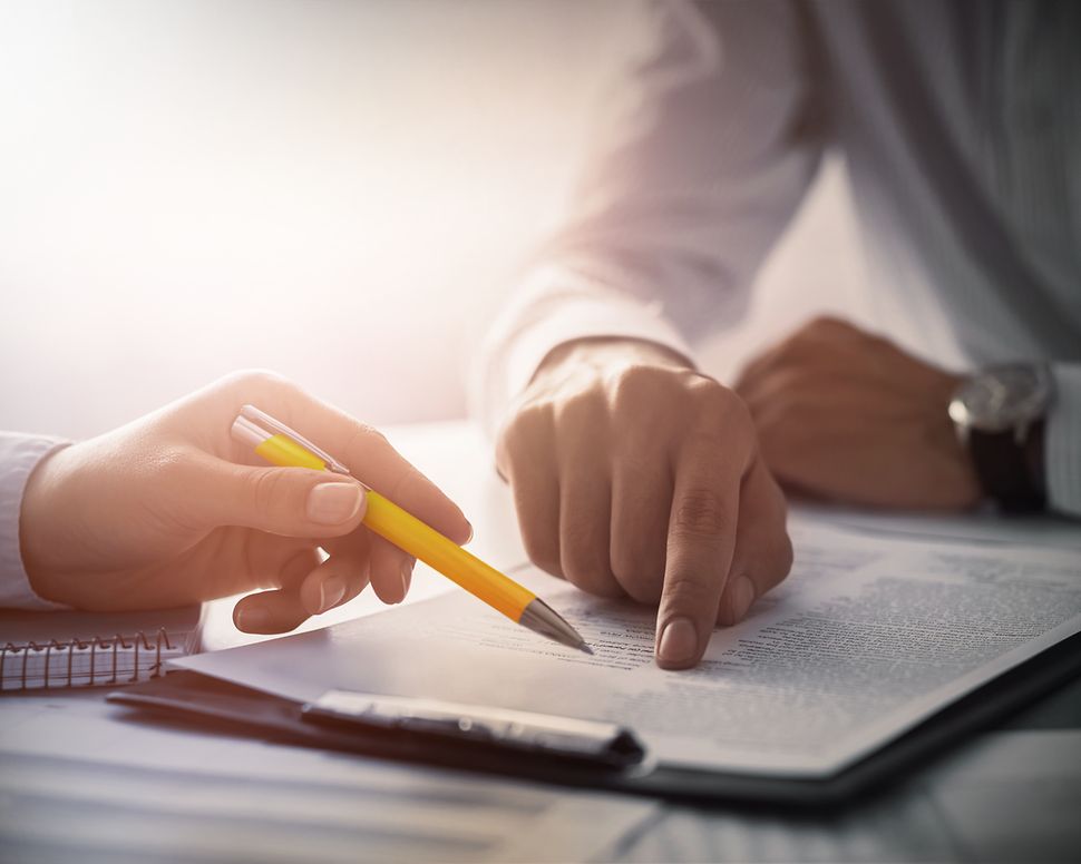 Business Meeting, Team, Hände, Plan, Präsentation, Stift, Tisch_[MAM-49820]