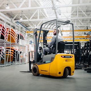 Vozíky Jungheinrich ve společnosti ZETOR TRACTORS a.s.