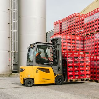 Vozíky Jungheinrich v Coca-Cole