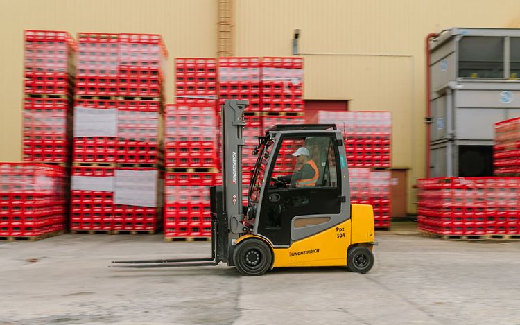 Vozíky Jungheinrich v Coca-Cole