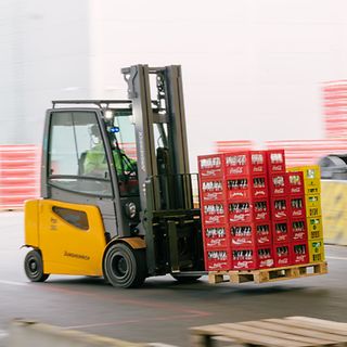 Vozíky Jungheinrich v Coca-Cole