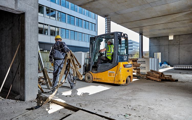 Rental MBN_[MAM-53753]