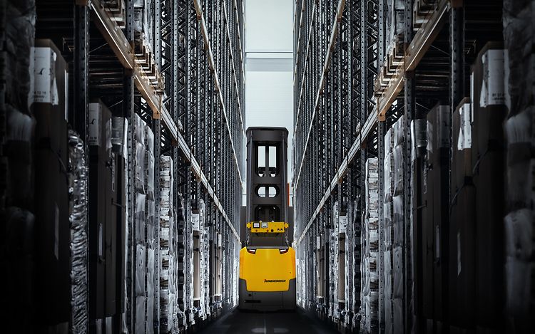 Stage Automatisierte Hochregalstapler