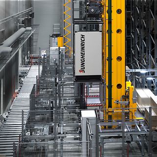 Jungheinrich automatiserade lösning för smalgångslager till norska Bohus. 