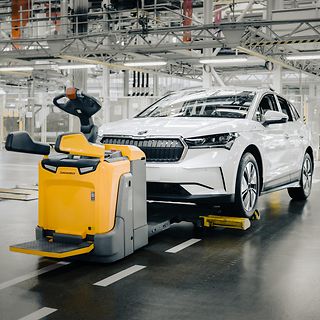 Skoda Auto - car mover 