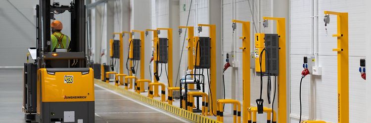 Strefa ładowania Autodoc - jungheinrich.pl