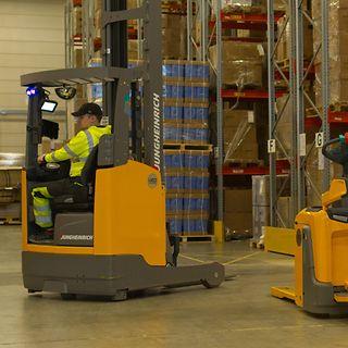 Jungheinrich ETV i drift på PolarPros lager