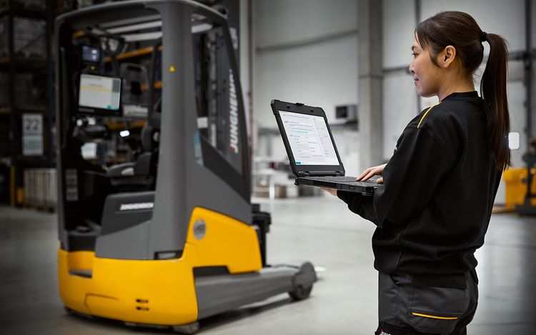 Digital Products, CMYK_[MAM-61546]