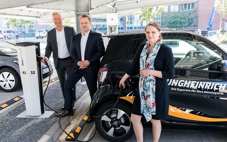 Jungheinrich aurinkovoimalan avajaiset