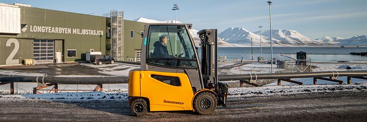 Jungheinrich-service på 78 grader nord - Longyearbyen miljøstasjon