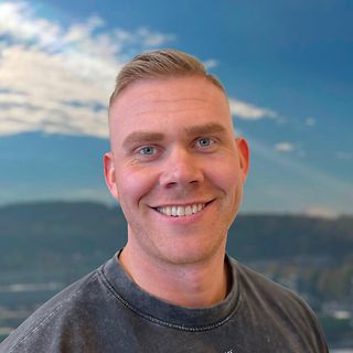 2023 11 Aadne bakgrunn