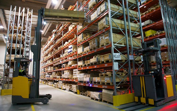 Abloy picture työntömasto ja keräilytrukki