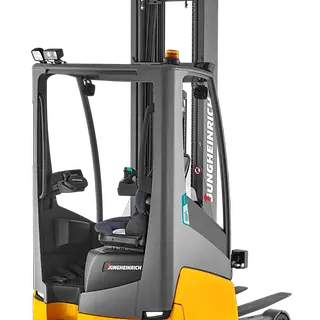 ETV216i_Studio_--_3 Right-ETV-216i_[MAM-56670].webp