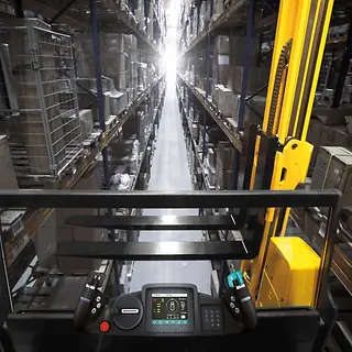 EKX im Einsatz mit Bedienpult