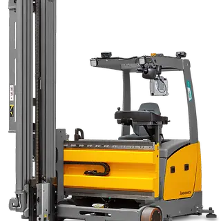 EFX-4_Studio_--_Front-EFX-414_[MAM-59867].webp