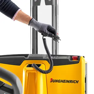 EJD118i_Detail_--_[MAM-55289].webp