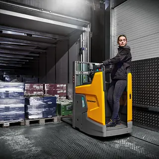 ERD220i_Operation_--_Truck_Load_[MAM-55558].webp