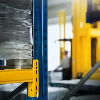 Palletenregal_Operation_--_Information_[MAM-29297].webp