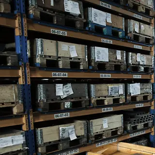 Jungheinrich palleløfter med vægt bliver brugt på lager