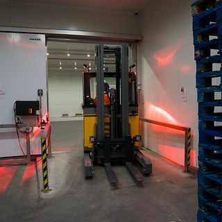 Pakkaskäyttöinen työntömastotrukki