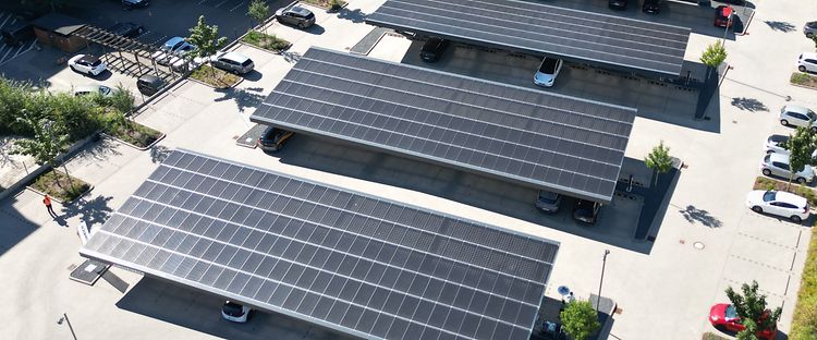 PM_JH_Drohnenaufnahme_Solarcarport