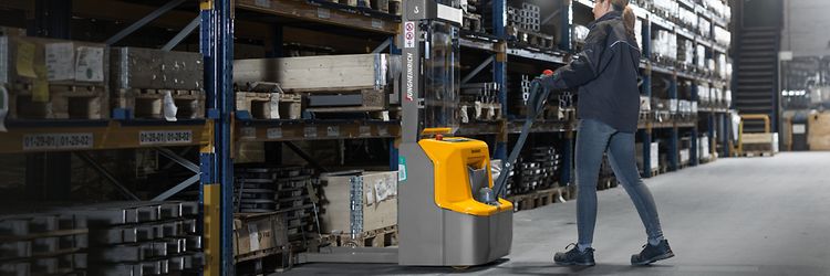 Gerbeur electrique Jungheinrich AMC 12