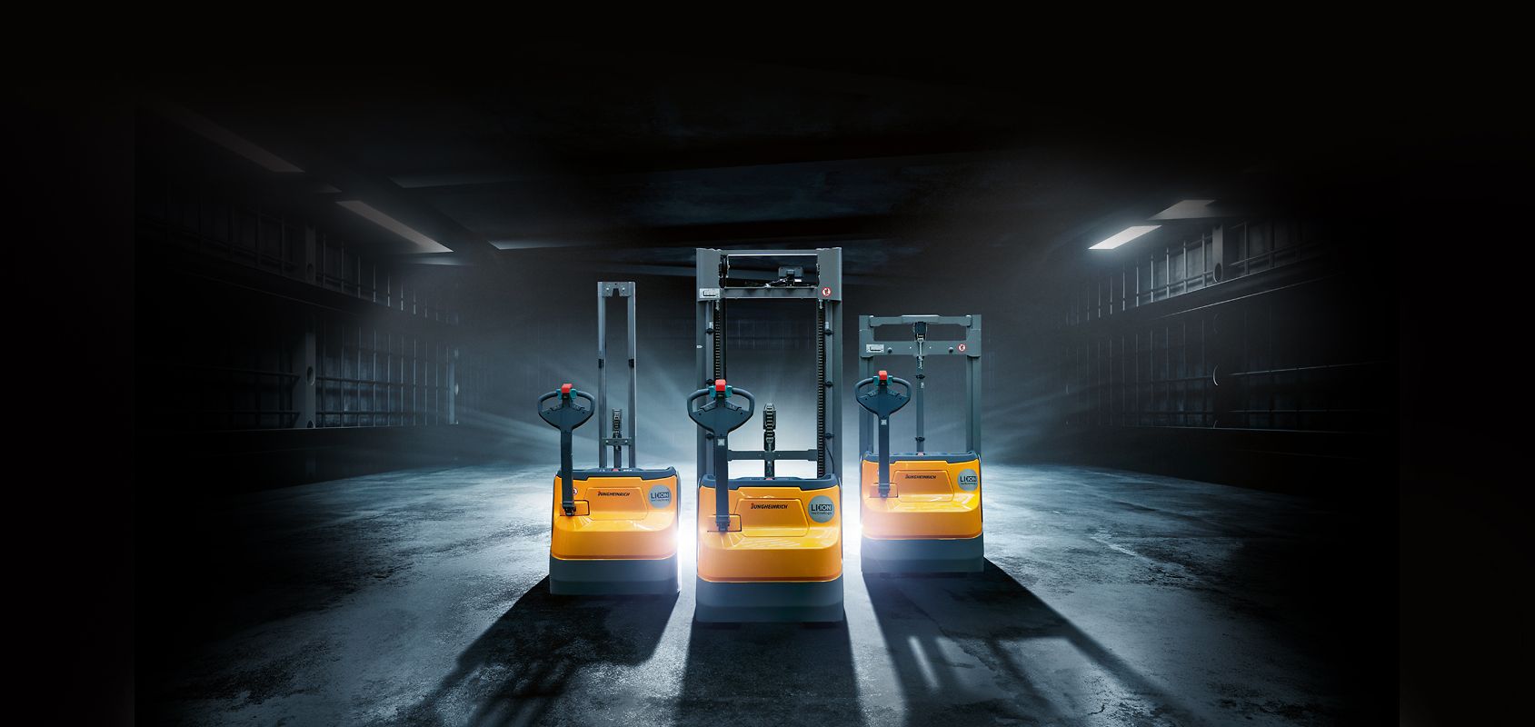 Jungheinrich pallet stackers | Compact & powerful