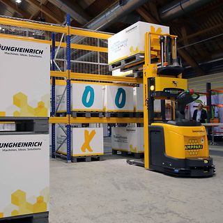 Automaattitrukki - Amppari Logistiikkamessut 2016