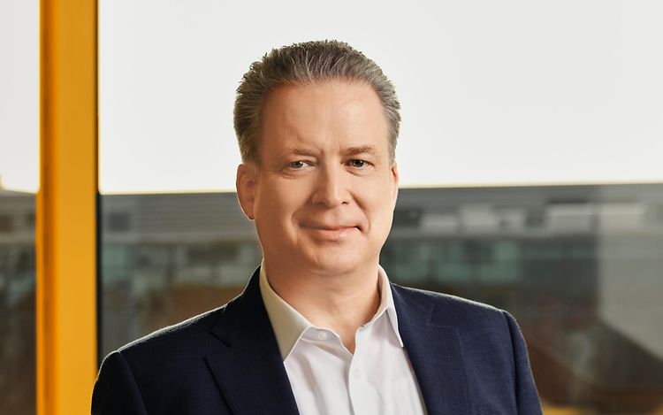 Portrait Dr. Lars Brzoska