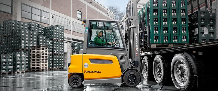 Red dot award 2024: EFG 4 gaffeltruck