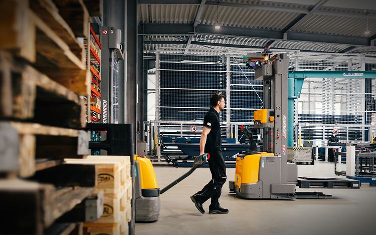 Referentie Jungheinrich DAX MetallForm