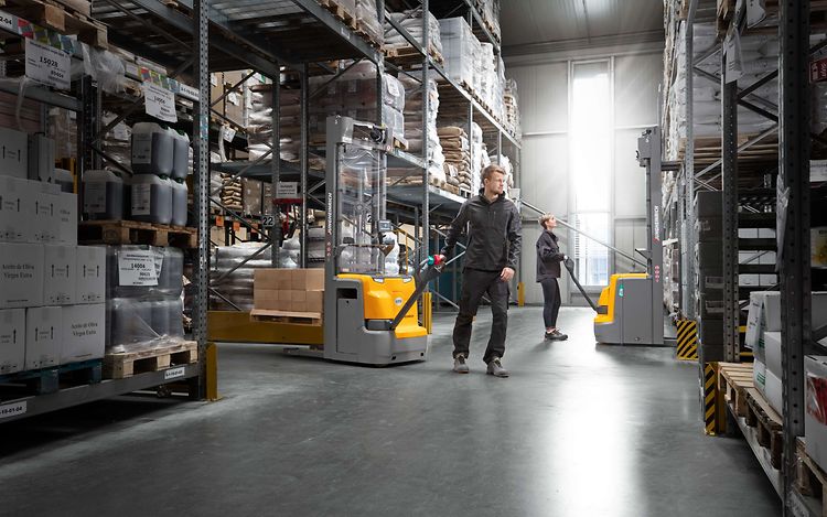 Stacker Pallet truck