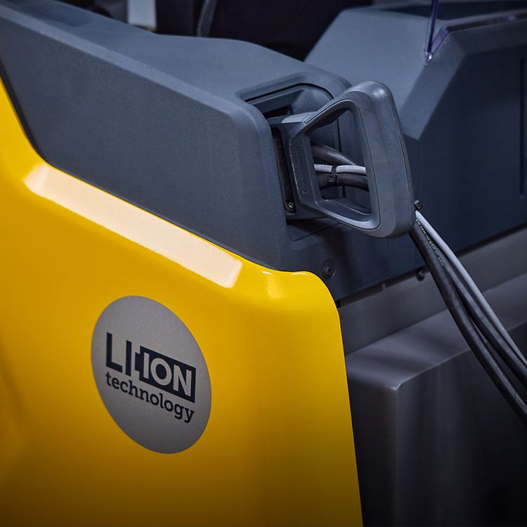 Reach Truck Li-ion Technology