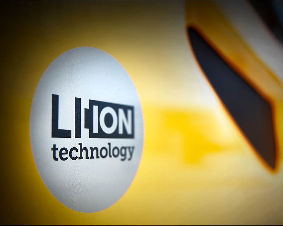 carrelli retrattili elettrici ioni di litio muletti retrattili elettrici