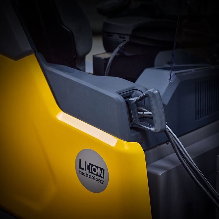 Reach Truck Li-ion Technology