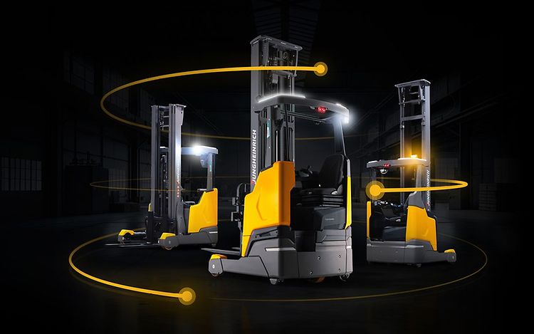 Reach truck