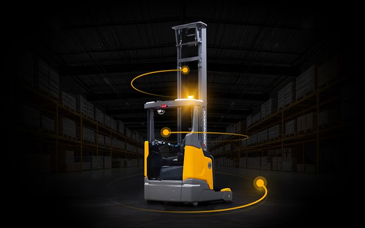 Reach truck
